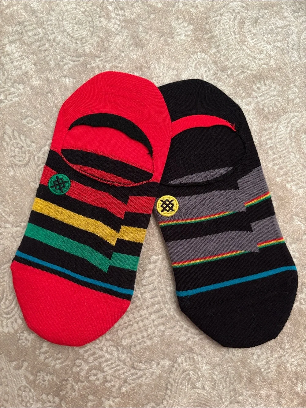 NWOT Stance Dwyane Wade 2-Pack NO SHOW Liner Socks Classic Striped Black Red